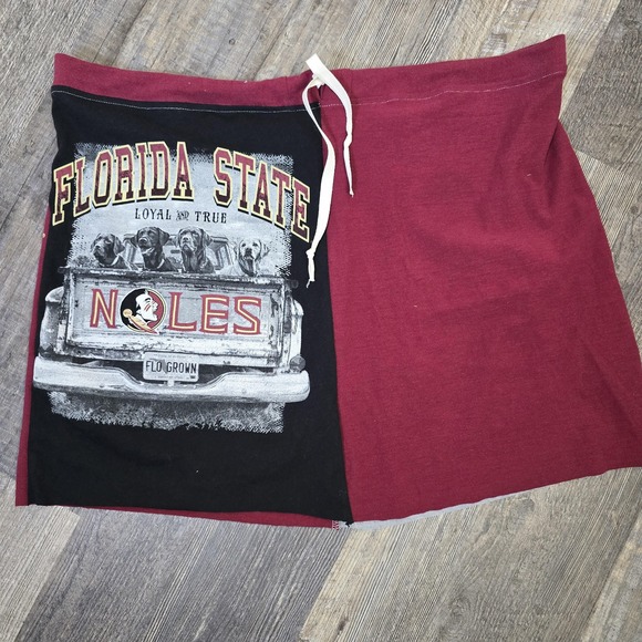 Upcycled Florida State dogs in truck.  Streetwear. One of a Kind.  One Size‎ - Picture 4 of 4